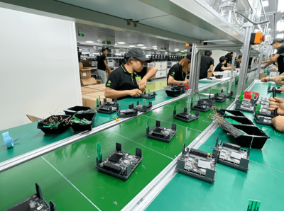 日產(chǎn)三萬臺,月產(chǎn)百萬臺!新都速度太贊了~